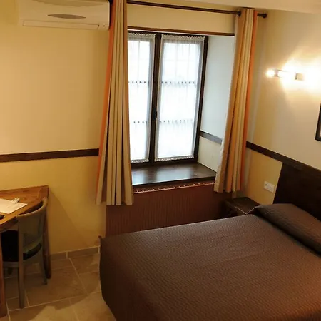 Le Boutique 3* Beaune (Cote d'Or)